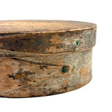 19th Century Finger Lapped Oval Pantry Box with Remnants of Original Paint, Rich Patina