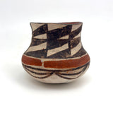 Lovely Older Pueblo Pot in Black, White and Rust