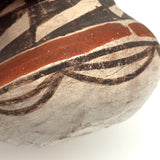 Lovely Older Pueblo Pot in Black, White and Rust