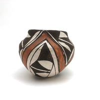 Lovely Small Acoma Pueblo Painted Pot, Excellent Condition with Nice Age