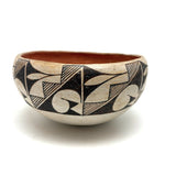 Beautiful c. 1940s Acoma Pueblo 7 Inch Diameter Bowl