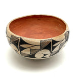 Beautiful c. 1940s Acoma Pueblo 7 Inch Diameter Bowl