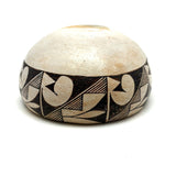 Beautiful c. 1940s Acoma Pueblo 7 Inch Diameter Bowl