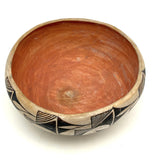 Beautiful c. 1940s Acoma Pueblo 7 Inch Diameter Bowl