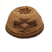 Finely Woven and Patterned Northwest Coast Native Basket, Presumed Antique Klamath-Modoc
