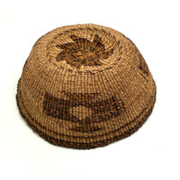 Finely Woven and Patterned Northwest Coast Native Basket, Presumed Antique Klamath-Modoc