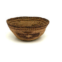 Finely Woven and Patterned Northwest Coast Native Basket, Presumed Antique Klamath-Modoc