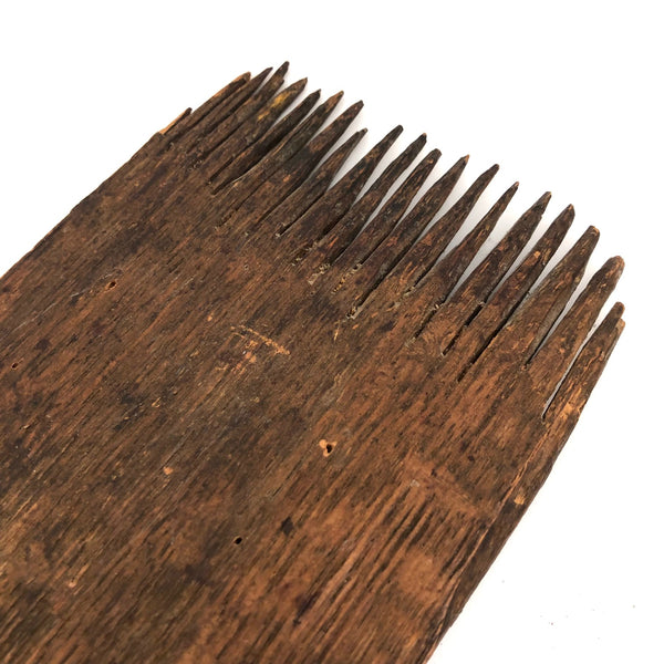 Antique wooden wool comb. — Claudia Urvois Design
