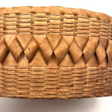 Very Fine Antique Wabanaki Ash Splint Lidded Basket with Curlicues