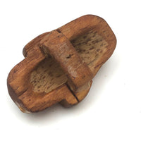Little Carved Face Fingerpuppet