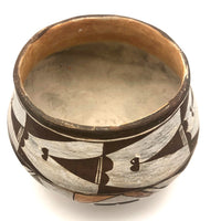 Gorgeous Acoma Native American Polychrome Pot, c.1930s, Signed S. Sanchez