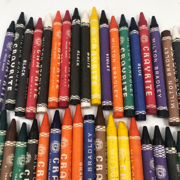 Extra Full Box of 1950s Milton Bradler Crayrite Crayons – critical